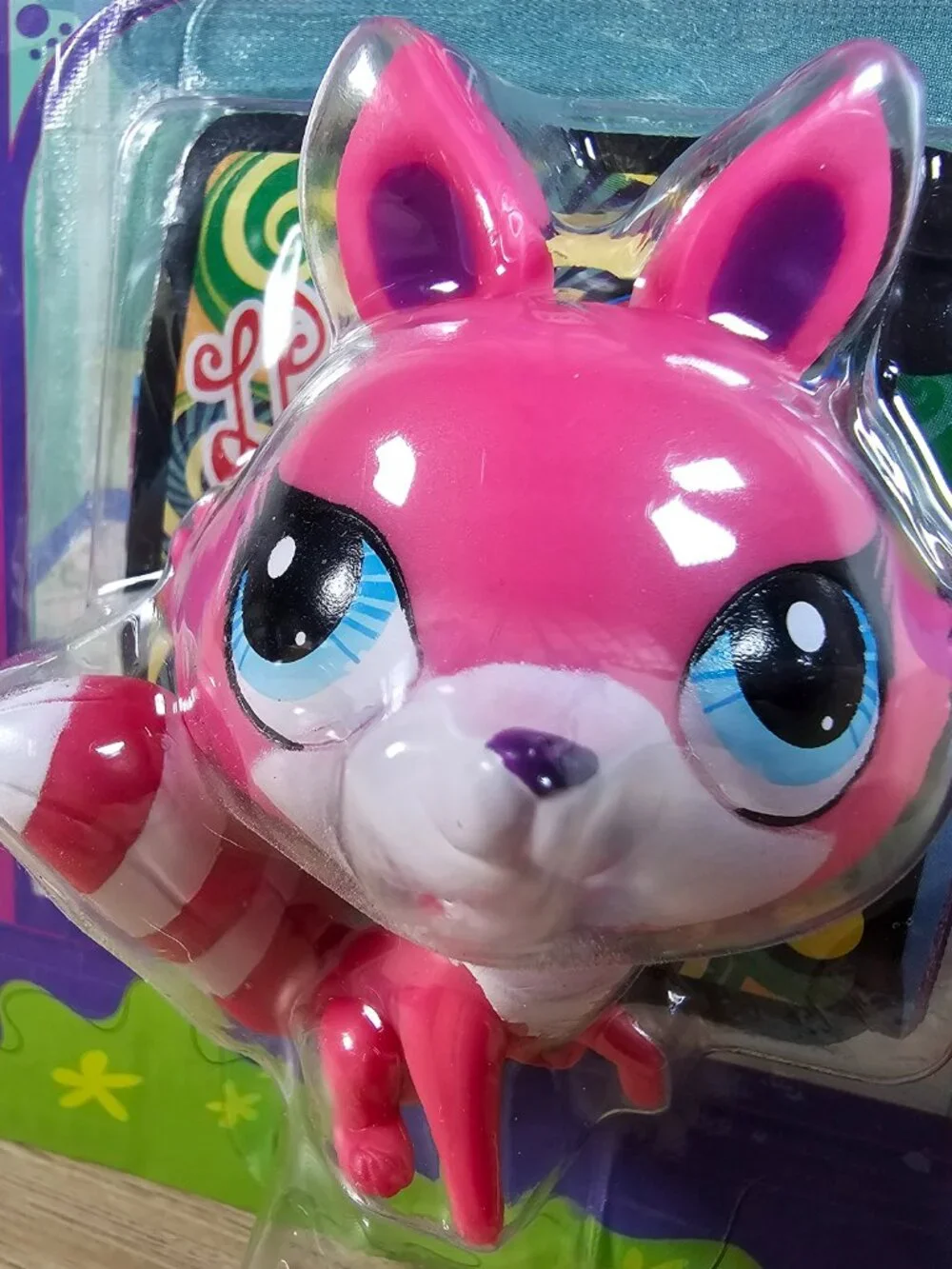 Hasbro Littlest Pet Shop #3269 Fox Pink White Striped Tail NEW LPS 2013